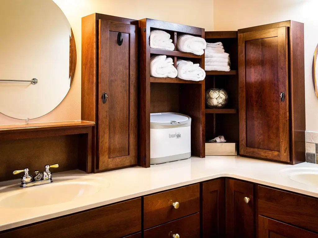How to Choose the Right Cabinet Organizer Hardware for Your Furniture Business